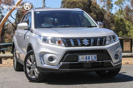 Silver 2023 Suzuki Vitara Wagon Beat