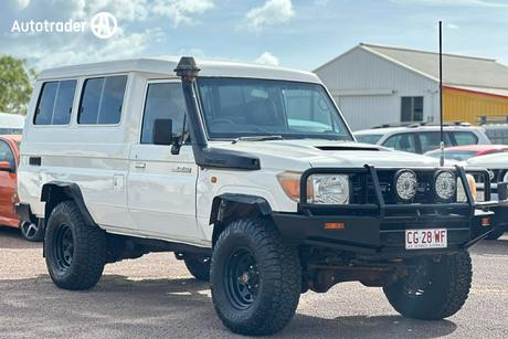 White 2009 Toyota Landcruiser Workmate (4X4) 11 Seat