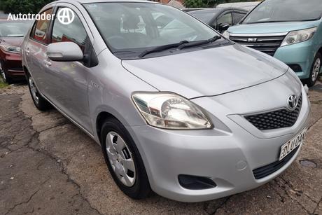 Silver 2008 Toyota Yaris Sedan Yrs