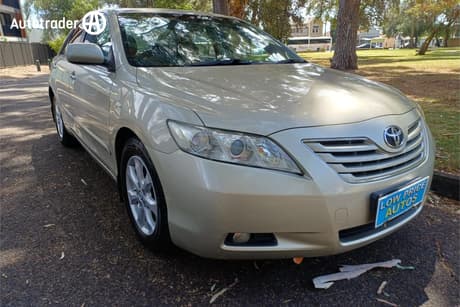 Beige 2006 Toyota Camry Sedan Grande