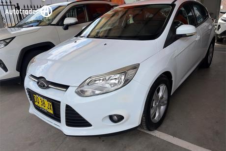 White 2013 Ford Focus Hatchback Trend
