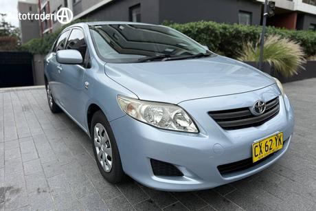 Silver 2009 Toyota Corolla Sedan Ascent