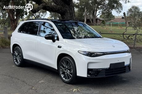 White 2025 Leapmotor C10 SUV REEV ULTRA HYBRID DESIGN R