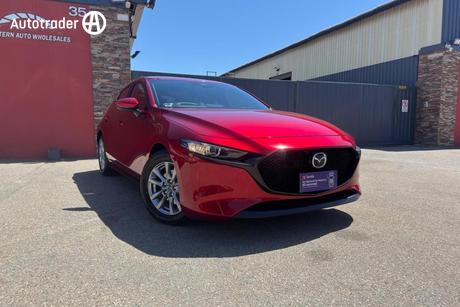 Red 2025 Mazda Mazda3 SUV 2025 MAZDA 3 G20 PURE BP SERIES RED AUTO