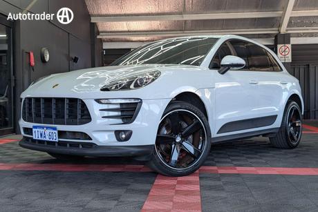 White 2017 Porsche Macan Wagon