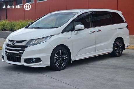 White 2016 Honda Odyssey SUV (HYBRID) RC4 8 SEATER