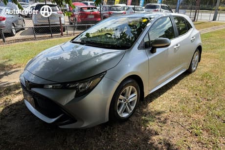 Silver 2018 Toyota Corolla Hatchback Ascent