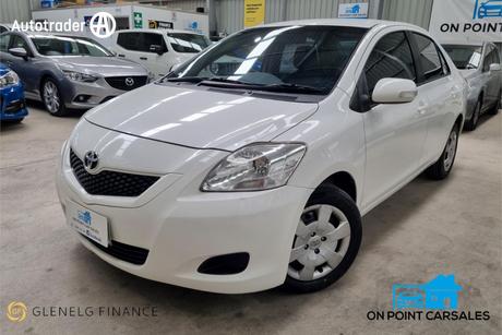 White 2013 Toyota Yaris Sedan Yrs
