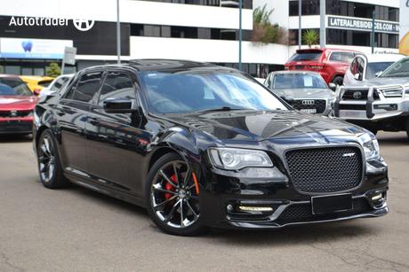 Black 2017 Chrysler 300 Sedan Srt Hyperblack