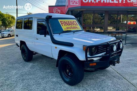 White 1994 Toyota Landcruiser (4X4) 11 Seat