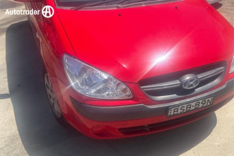 Red 2010 Hyundai Getz Hatchback S