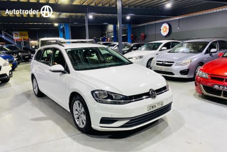 White 2018 Volkswagen Golf Wagon 110 Tsi Trendline