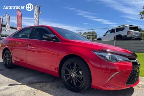 Red 2017 Toyota Camry Sedan Rz S.E.