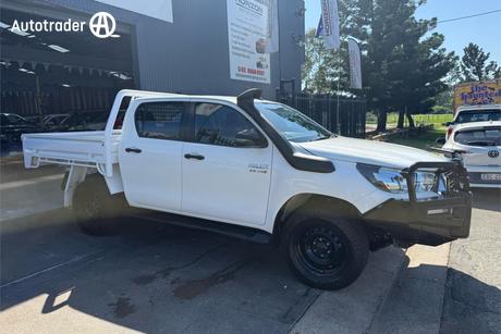 White 2019 Toyota Hilux Double Cab Chassis Sr (4X4)