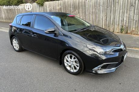 Black 2018 Toyota Corolla Hatchback Ascent Sport