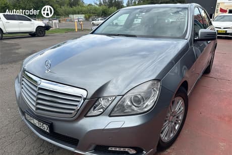 Silver 2009 Mercedes-Benz E250 Sedan Cdi Avantgarde