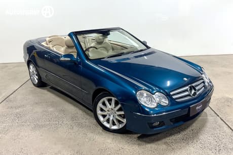 Blue 2005 Mercedes-Benz CLK350 Cabriolet Avantgarde