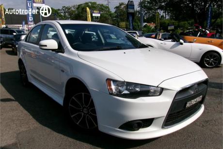 White 2015 Mitsubishi Lancer Sedan Es Sport
