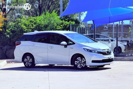 2020 Honda Fit Shuttle HYBRID HONDA SENSING