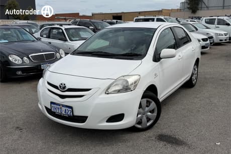 White 2007 Toyota Yaris Sedan Yrs