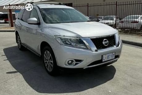 Silver 2015 Nissan Pathfinder Wagon St (4X2)