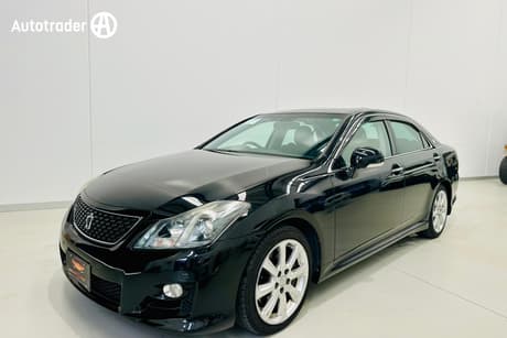 Black 2009 Toyota Crown Sedan