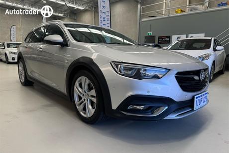 Silver 2018 Holden Calais Liftback V