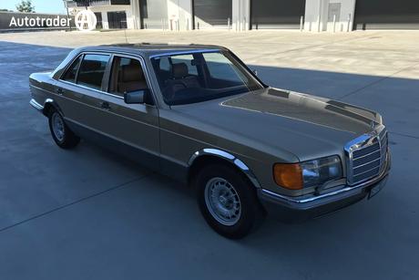 Gold 1985 Mercedes-Benz 380 Sedan Sel