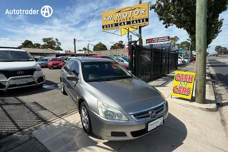 Grey 2004 Honda Accord Sedan Vti