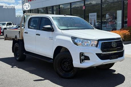 White 2019 Toyota Hilux Double Cab Chassis Sr (4X4)