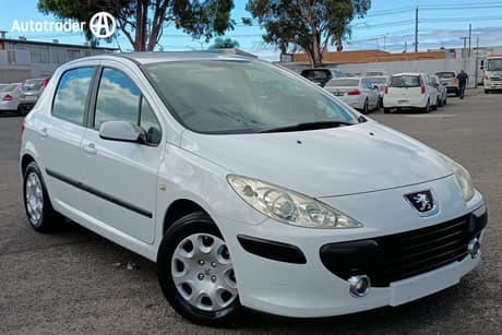 White 2005 Peugeot 307 Hatchback Xs 1.6