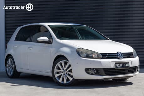 White 2010 Volkswagen Golf Hatchback 118 Tsi Comfortline