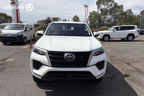 White 2022 Toyota Fortuner OtherCar