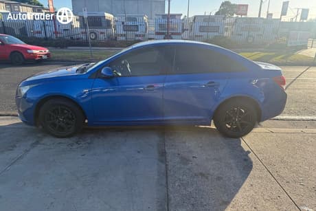 Blue 2009 Holden Cruze Sedan Cd