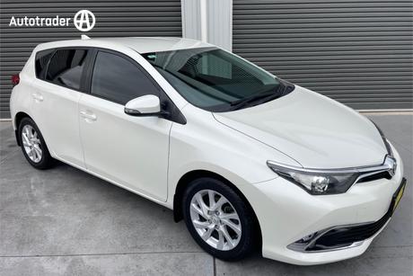 White 2016 Toyota Corolla Hatchback Ascent Sport