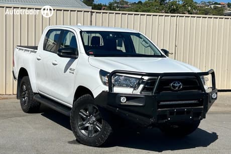 White 2023 Toyota Hilux Double Cab Pick Up Sr (4X4)