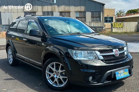 Black 2013 Fiat Freemont Wagon Lounge