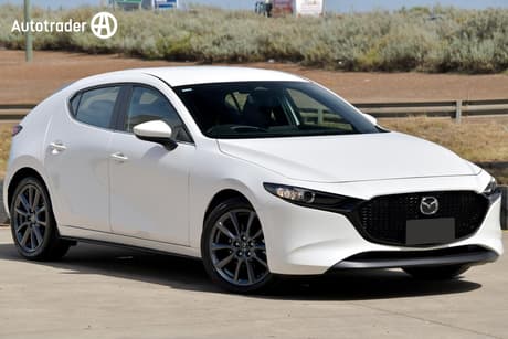 White 2025 Mazda 3 Hatchback G20 Evolve
