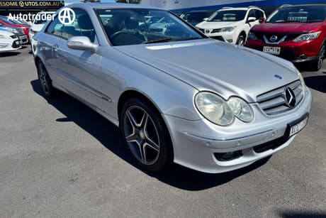 Silver 2009 Mercedes-Benz CLK350 Coupe AVANTGARDE C209 07 UPGRADE