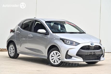 Silver 2022 Toyota Yaris Hatch G