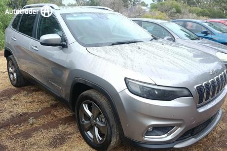 Grey 2018 Jeep Cherokee Wagon Limited (4X4)