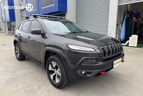Grey 2014 Jeep Cherokee Wagon Trailhawk (4X4)