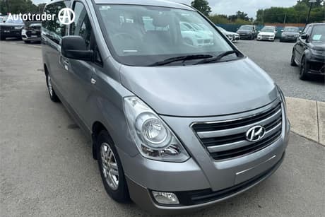 Grey 2015 Hyundai Imax Wagon