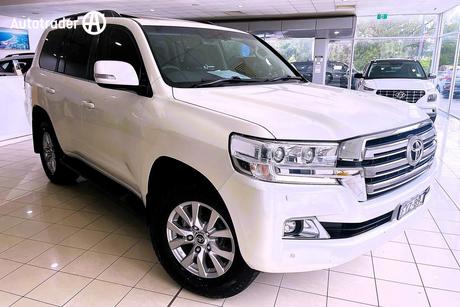 White 2019 Toyota Landcruiser Wagon Lc200 Vx (4X4)