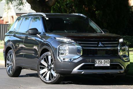 Grey 2025 Mitsubishi Outlander Wagon Exceed Tourer 7 Seat (Awd)