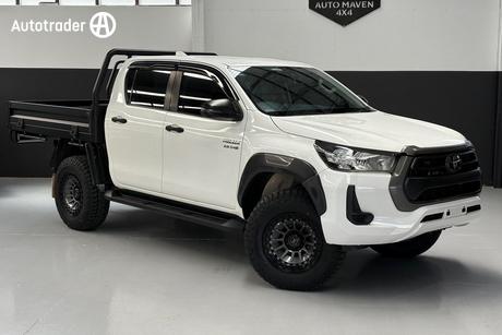 White 2022 Toyota Hilux Double Cab Chassis Sr (4X4)
