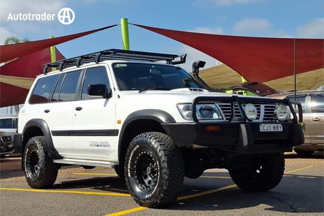 White 2000 Nissan Patrol Wagon St (4X4)