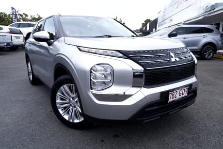 Grey 2022 Mitsubishi Outlander Wagon Es 7 Seat (2Wd)