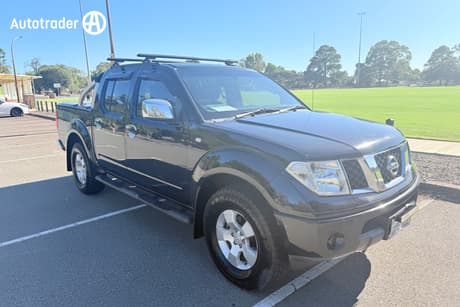 Black 2011 Nissan Navara Dual Cab Pick-up St (4X4)