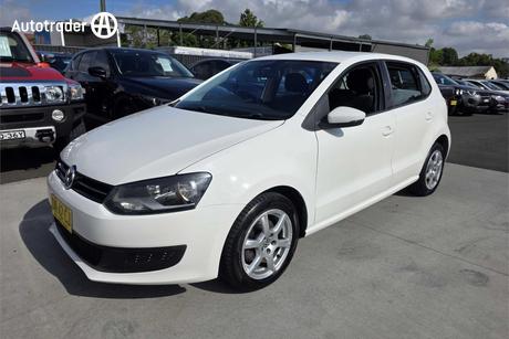 White 2013 Volkswagen Polo Hatchback 77 Tsi Comfortline